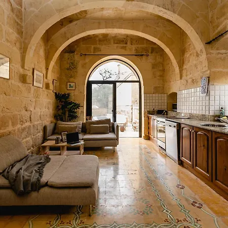 Villa Rustic Gozo With Private Pool & Garage