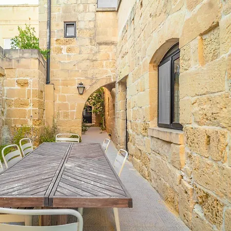 Rustic Gozo With Private Pool & Garage Xewkija