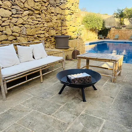 Villa Rustic Gozo With Private Pool & Garage Xewkija