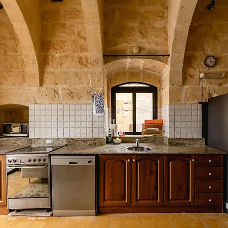 Rustic Gozo With Private Pool & Garage Villa