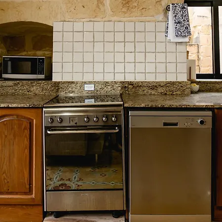 Villa Rustic Gozo With Private Pool & Garage